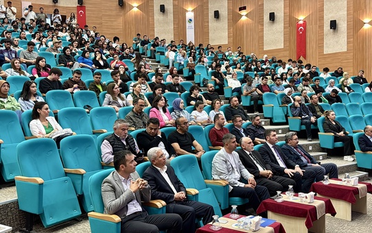 Metaverse ve Yapay Zeka Konferansı KAEÜ'de Gerçekleşti
