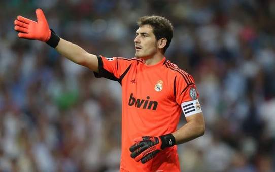 Iker Casillas'ın yeni tarzını görenler tanıyamıyor
