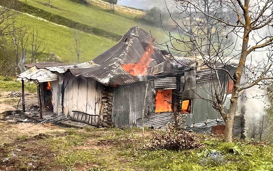 Akkuş'ta Ev Yangını