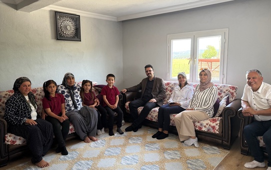 Anneler Günü Kutlaması