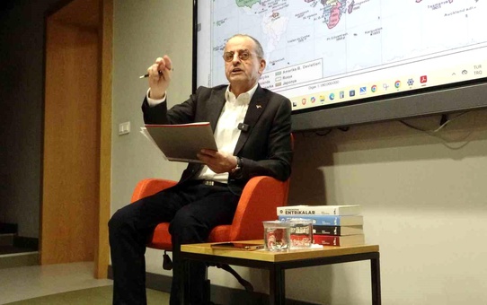 Nuh Albayrak Kartal'da Öğrencilerle Buluştu