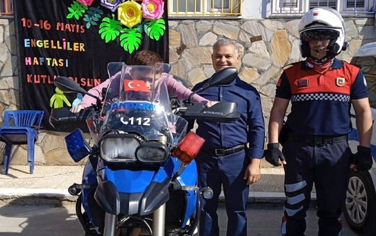 Jandarma Öğrencilere Tanıtıldı