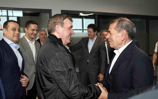 Galatasaray'ın UEFA Zaferi Kutlandı