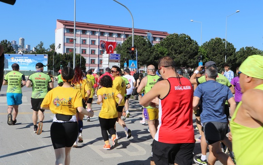 Samsun'da 19 Mayıs Yarı Maratonu Yapıldı