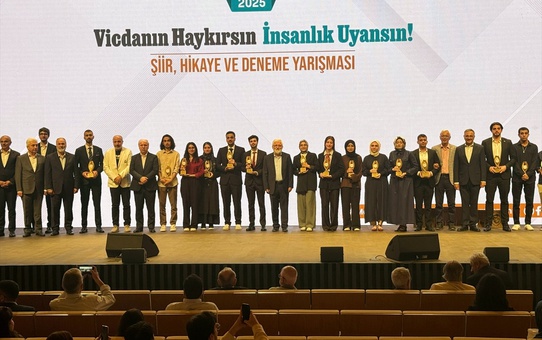 8. Mavera Ödülleri Sahiplerini Buldu: 'Vicdanın Haykırsın İnsanlık Uyansın'