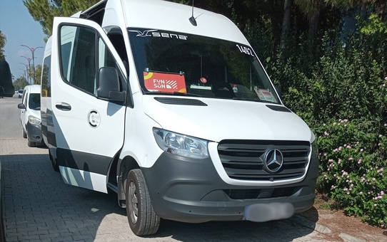 Dinlenirken Ölen Tur Minibüsü Şoförü