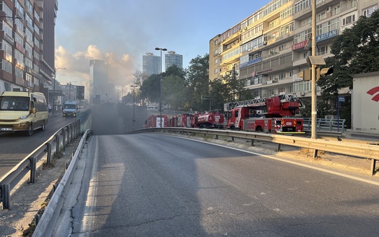 Beşiktaş'ta Özel Halk Otobüsünde Yangın