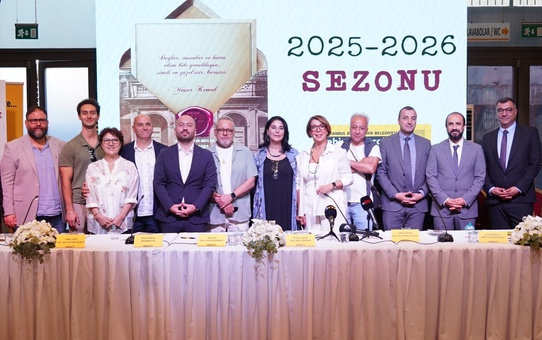 İBB Şehir Tiyatroları 2025-2026 Sezonunu Tanıttı