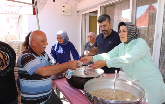 İbradı'da Aşure İkramı