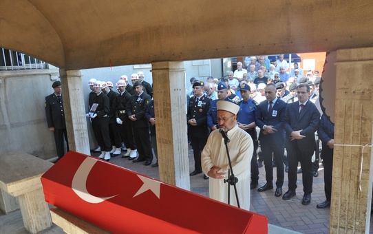 Kıbrıs Gazisi Aziz Kara Son Yolculuğuna Uğurlandı