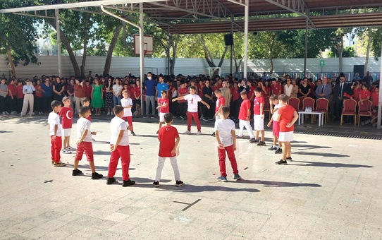 Manavgat'ta İlköğretim Haftası Töreni