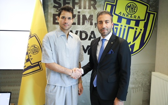 Ankaragücü, Ertaç Özbir ile sözleşme uzattı