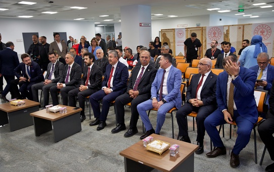 Osmaniye'de Yeni Halk Kütüphanesi Açıldı