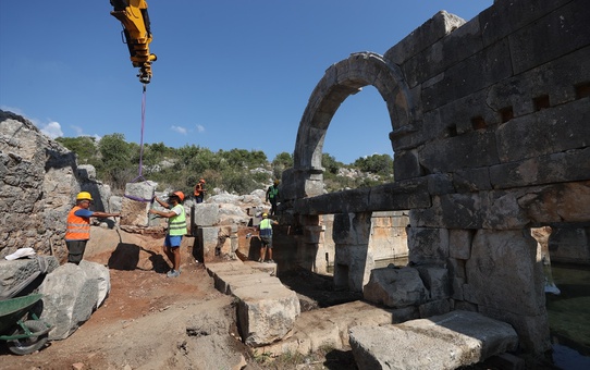 Myra Antik Kenti'nde Nymphaion Restorasyonu