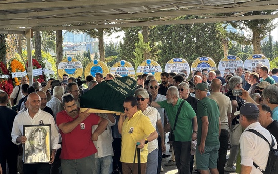 Caz Sanatçısı Rüçhan Çamay, Son Yolculuğuna Uğurlandı