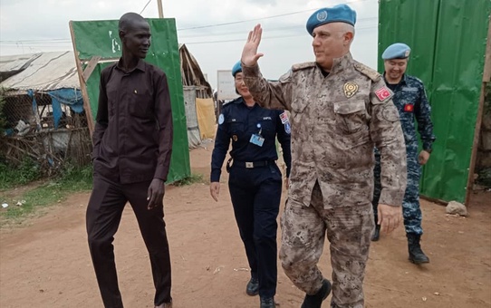 Güney Sudan'da Türklerden Mültecilere Eğitim Desteği