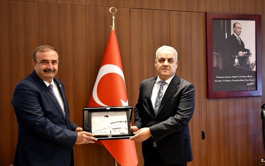 Uyuşmazlık Mahkemesi Başkanı Çelikkol'u Ziyaret Etti