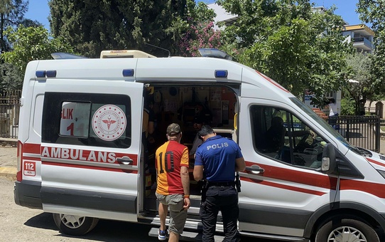 Aydın'da Aydınlatma Direği Devrildi