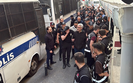 Aralarında belediye başkanları ve eski CHP'li vekil de var! 30 kişi için tutuklama talebi