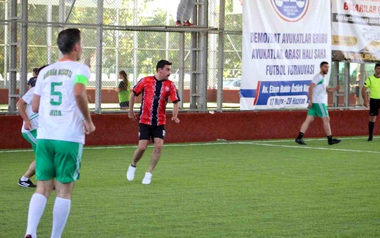 AOSB Futbol Turnuvası'nda Finalist Ekipler Belli Oldu
