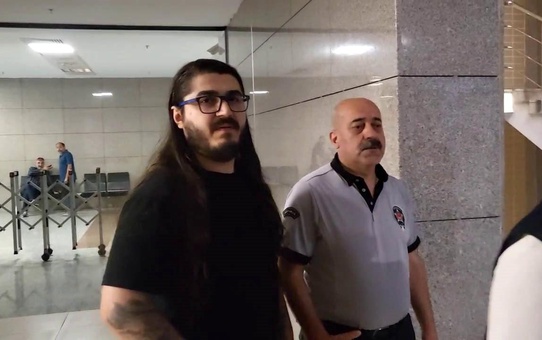 Fenomenler Kumar Teşvikiyle Serbest Bırakıldı