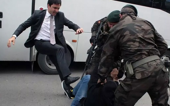 Soma'da madenci yakınını tekmeleyen Yusuf Yerkel'e yeni görev 