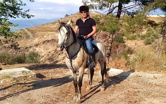 Atlı Kaymakam Vatandaşlarla Buluşuyor