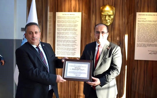 Şenkaya Kaymakamı Abdullah Kurt’a Veda Programı Düzenlendi