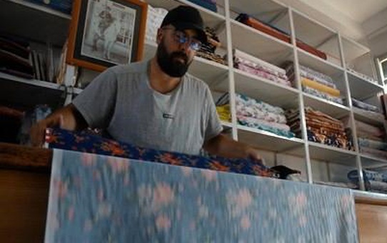 Tarihi Kumaşçı Dükkanı: 50 Yıldır Dostlukların Merkezi