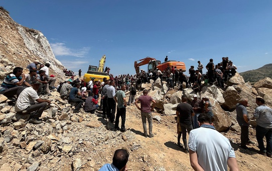 Isparta'da köylüyü isyan ettiren su projesi! Bastonlarıyla barikatları aştılar 