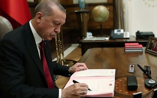  Cumhurbaşkanı Erdoğan'ın imzasıyla 2 mahkumun kalan cezaları kaldırıldı
