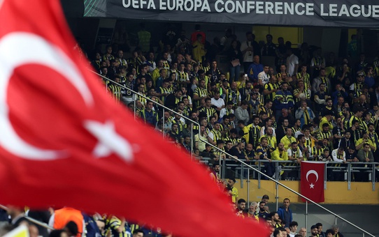 Fenerbahçe'de sürpriz istifa