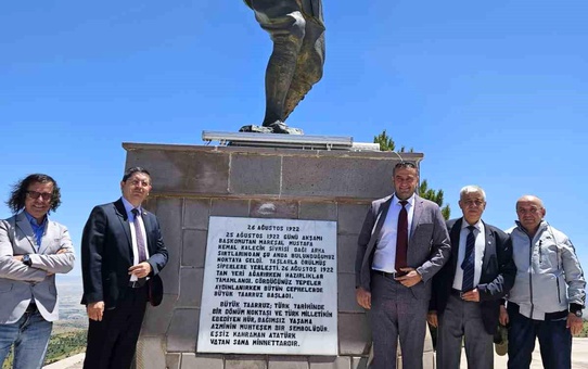 Başkan Zor: 'Kocatepe'yi bütün gençlerimiz gelip, görmeli'