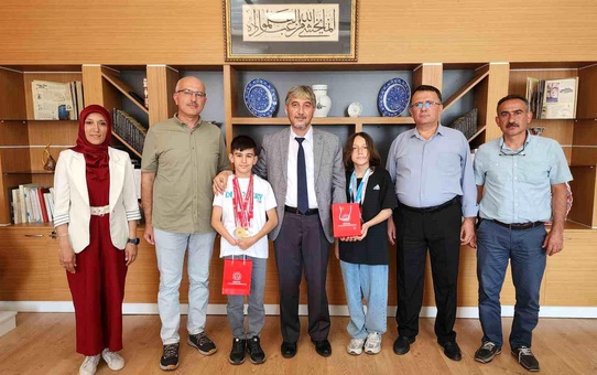 Kütahya’nın Yüzü Parlayan Öğrenciler