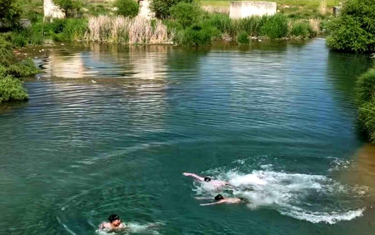 Gaziantep'te Aşırı Sıcaklardan Kaçış: Su Gözlerinde Serinleme