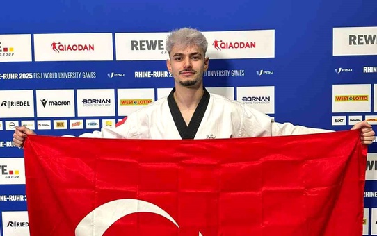 Muhammed Emir Yılmaz Gümüş Madalya Kazandı