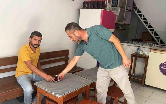 Çay ocağında 'siyaset' konuşmayı yasakladı