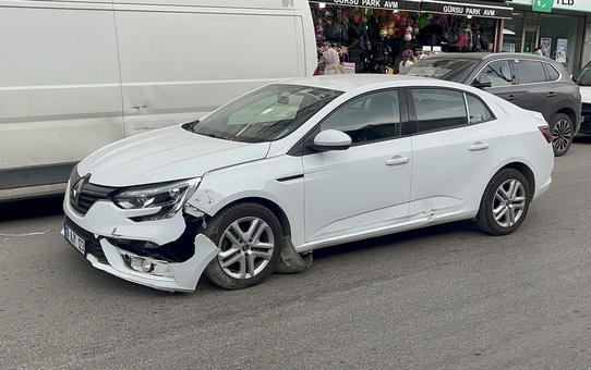 Bursa'da Motosiklet Kazası: 1 Ölü, 2 Yaralı