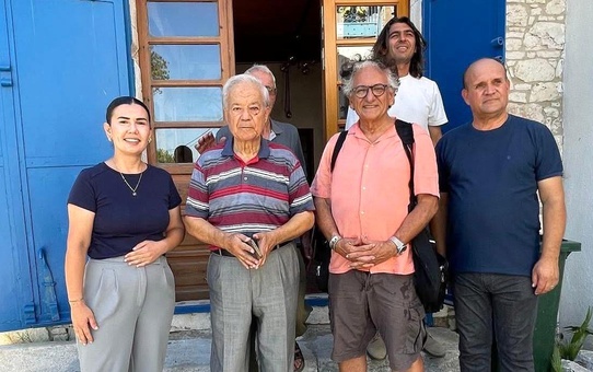 Bedri Baykam, Didim Belediyesi'nin Tarihi Akköy Kütüphanesi'ni Ziyaret Etti