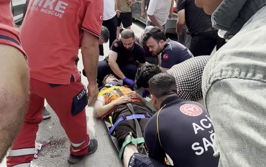 Karasu'da Bisikletli Genç Kaza Geçirdi