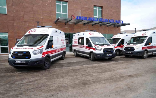 Üzerine dolap devrilen kız çocuğu hayatını kaybetti