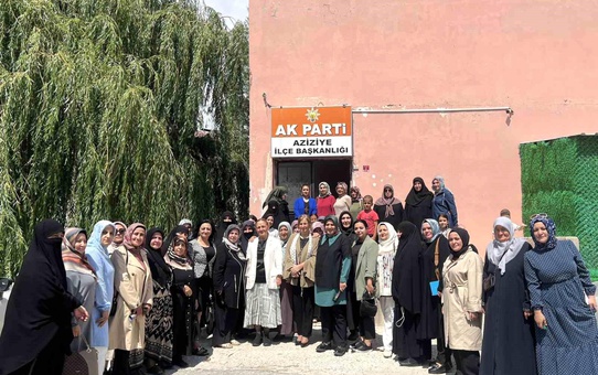 AK Parti Kadın Kolları Toplandı