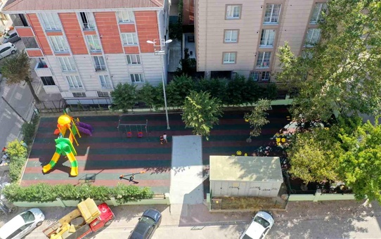 Esenyurt'ta Karanfil Parkı Modern Görünüme Kavuştu