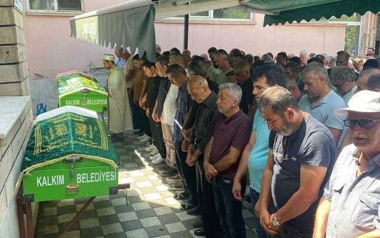 Kazada Hayatını Kaybedenlerin Cenazesi Toprağa Verildi