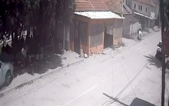 Kahvehaneye Otomobil Girdi: 1 Ölü, 2 Yaralı