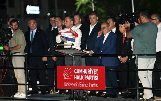 CHP Genel Başkanı Özgür Özel Aydın'da Miting Düzenledi