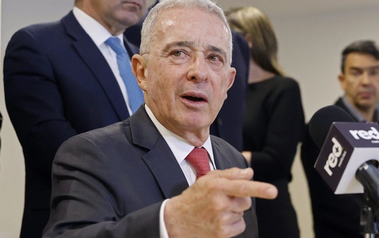 Uribe'nin Ev Hapsi Cezası Kaldırıldı