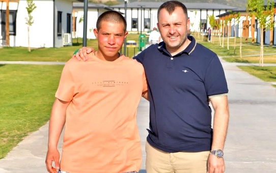 İbrahim Çetin'in Duygusal Asker Uğurlaması ve Yemin Töreni