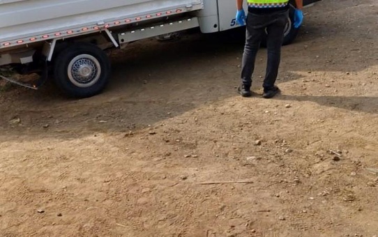 Antalya'da Traktör ve Kamyonet Arasında Kalan Adam Hayatını Kaybetti