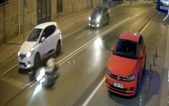 Motosiklet Yağ Yüzünden Devrildi